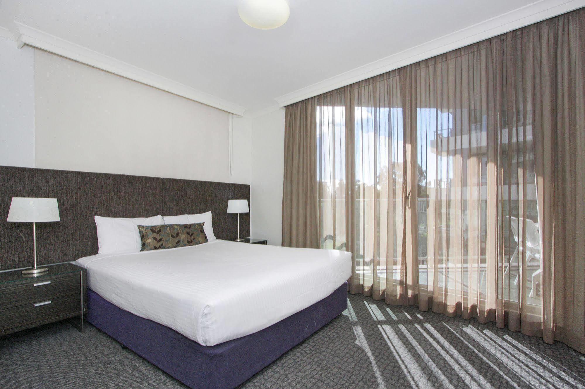 Pacific Suites Канберра Екстер'єр фото